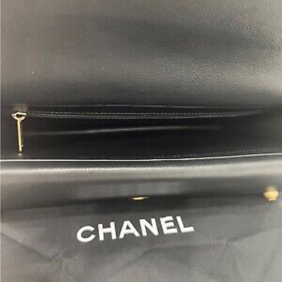 NWT Authentic 19C CHANEL Classic Black White Quilted Envelope Flap Hand Bag New - Picture 11 of 13